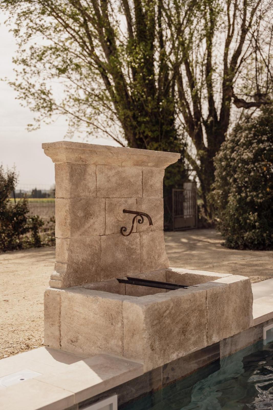 Villa La Ferme Du 645 Entraigues-sur-la-Sorgue Esterno foto